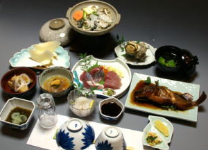 伊勢海老刺身＆あわび刺身付夏あわび冬いせえび陶板焼付さざえ壺焼地魚お造り12000円プラン